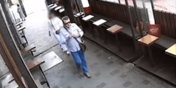 Розшукують чоловіка, який вкрав гаманець у центрі Тернополя