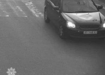 Тернополян просять допомогти розшукати водія, який втік з місця ДТП