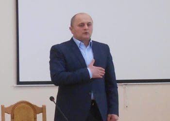 Заступник голови Бучача, який втік за кордон, просить звільнити його