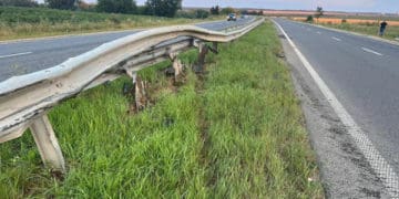 21-piчнa водійка не впоралася з керуванням і врізалася у відбійник на Тернопільщині