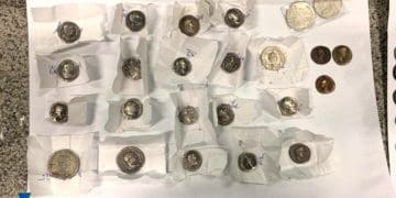 Оперативники Тернопільського управління СБУ запобігли контрабанді старовинних монет