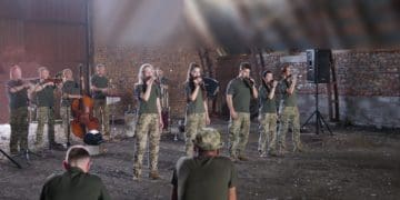 Відомі українські пісні заспівали для бійців підрозділів 105 окремої бригади тероборони