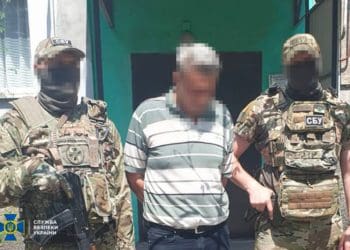 СБУ затримала російського інформатора, який «полював» за позиціями української артилерії під Авдіївкою