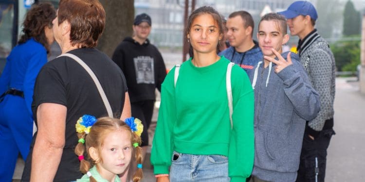 Сім’ї з дітьми, евакуйовані на Тернопільщину, поїхали на відпочинок в «Артек-Буковель»