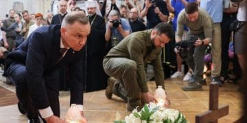 Польща натякає, що жде від Києва згоди на ексгумацію усіх жертв Волинської трагедії