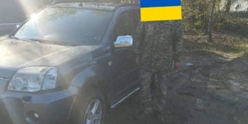 Ще два автомобілі передали на фронт волонтери «Української команди» Тернопільщини