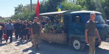 Козівська громада провела в останню путь воїна Олега Чипчура