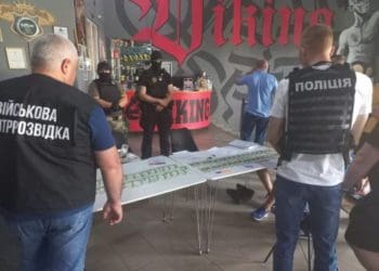 У Тернополі викрили працівника центру комплектування, який зі спільниками підробляв документи для ухилянтів