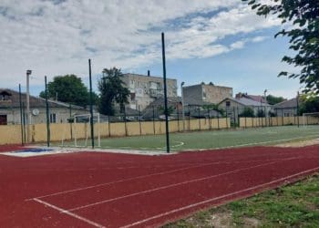 ремонт спортмайданчика у Підволочиську