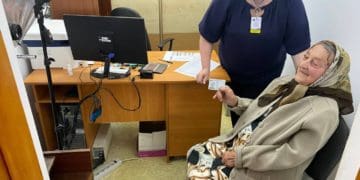 змінила прізвище у 95