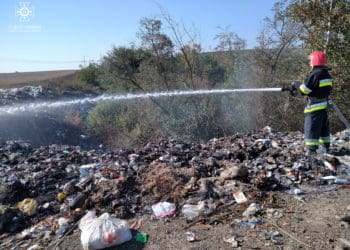 Через пожежу на сміттєзвалищі