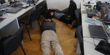 затримали шахраїв, які виманювали у людей гроші за нібито неякісні ліки