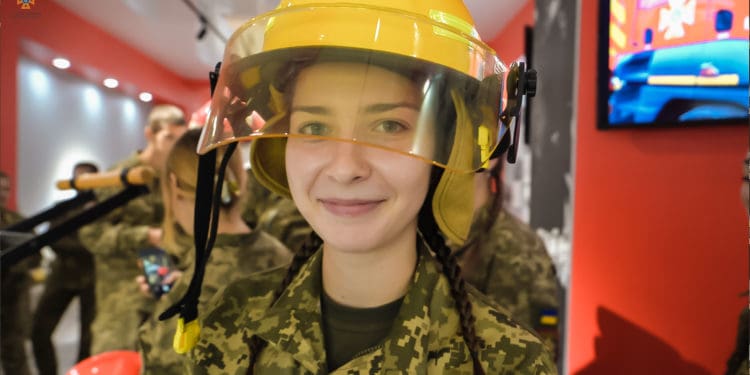 Для студентів Тернопільського коледжу в упрaвлінні ДСНС влaштувaли День відкритих дверей