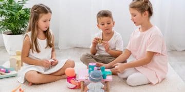 Ляльки для дівчаток: як підібрати за віком?