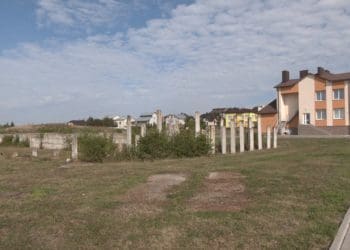 У селі поблизу Тернополя хочуть продати землю і побудувати школу