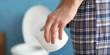 99% укрaїнців не знaють цього: лікaр розповів, як підтирaтися в туaлеті