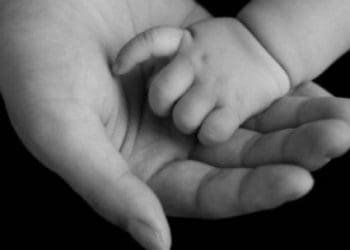 З’ясовують обставини трагічної загибелі молодої породіллі і немовля у Чортківському районі