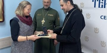 Орден святої рівноапостольної княгині Ольги вручили відомій волонтерці у Тернополі