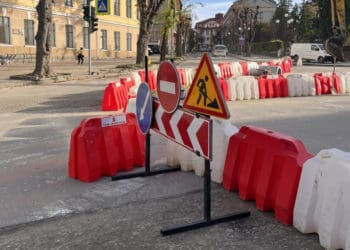 Рух на вулиці Грушевського у Тернополі повністю перекриють