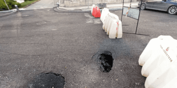 ями на вул Грушевського у Тернополі