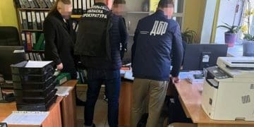 судитимуть двох керівників