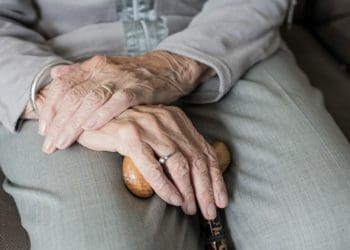 старенька жителька потребувала допомоги медиків і рятувальників