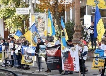 Повернути полонених захисників Маріуполя закликали під час акції у Тернополі