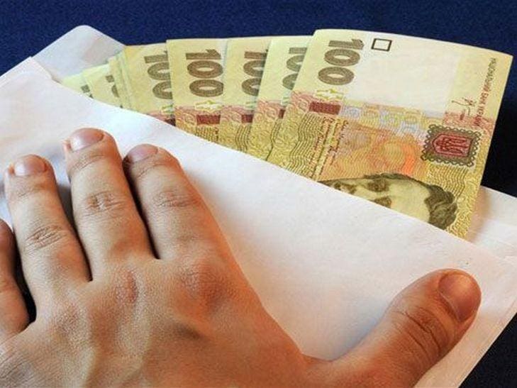 Судинний хірург Тернопільської обласної лікарні вимагав гроші за безкоштовну операцію у військового (Відео)
