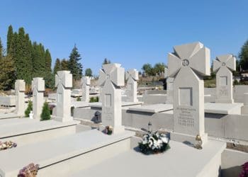 У Тернополі родина загиблого воїна вирішила "виділити" його поховання серед інших на пантеоні