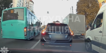 Скоїв дві ДТП та порушує ПДР водій автобуса у Тернополі