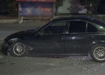 Пошкодив два автомобілі і втік з місця автопригоди