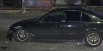 Пошкодив два автомобілі і втік з місця автопригоди