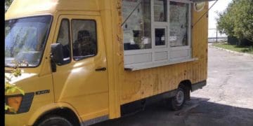 Тернопільський благодійний вуличний ресторан "Жовтий фартух"