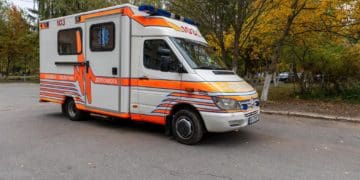 Тернопільська обласна дитяча клінічна лікарня передала реанімаційний автомобіль для потреб ЗСУ