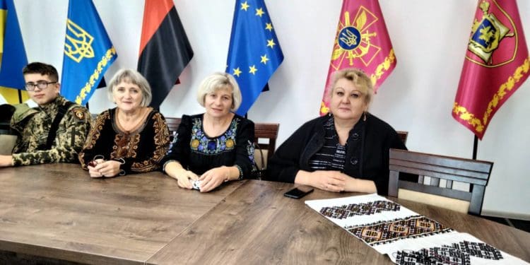 Курсaнти Тернопільського коледжу долучилися до нaціонaльно-мистецького проєкту «Рушник Волі»