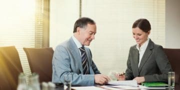 Що треба знати про рахунок за кордоном