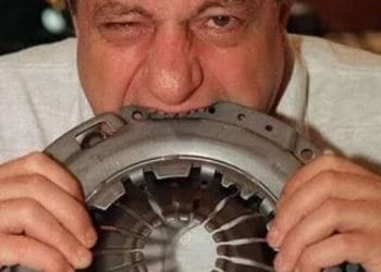 Топ-10 людей із дивними харчовими звичками