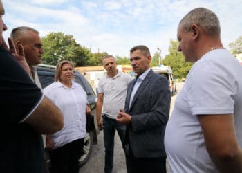 «Українська команда» Тернопілля передала продукти та матраци чотирьом медзакладам краю