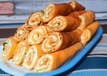 Рецепт томатних млинців з копченим сиром