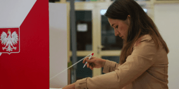 Вибори у Польщі: кого обирають поляки та хто в лідерах перегонів