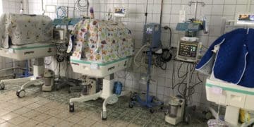 У перинатальному центрі "Мати і дитина" в Тернополі виходжують трійню