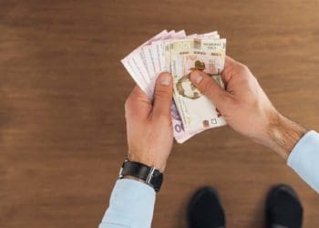 Понад півсотні протоколів про порушення, пов’язані з корупцією, склали на посадовця у Козовій