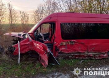 П’ятеро пасажирів автобуса «Теофіполь-Тернопіль» постраждали в ДТП