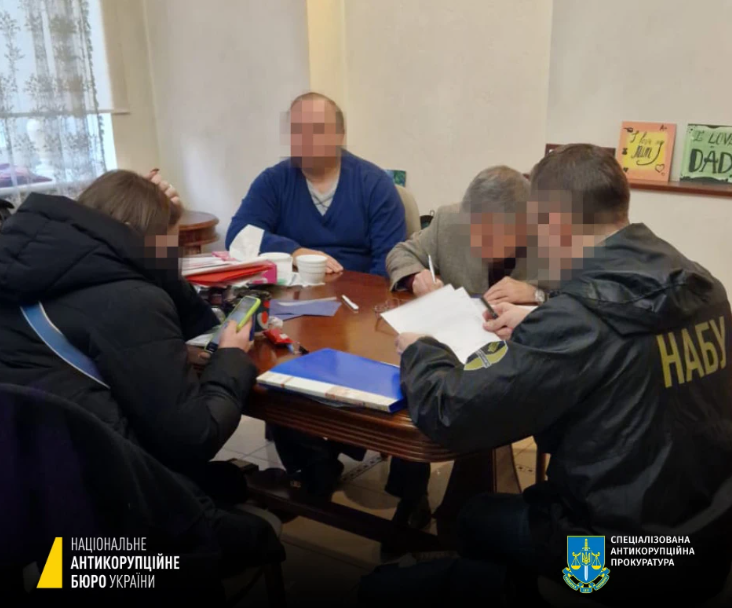 Двох народних депутатів викрили на хабарництві, один із підозрюваних – від групи "За майбутнє"