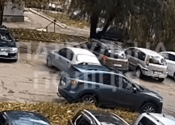 У Тернополі розшукують водія, який наїхав на чуже авто і поїхав