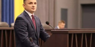 колишній голова Тернопільської облради проситиме суд визнати його звільнення незаконним