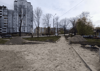 У Тернополі зводять новий сквер за майже пів мільйона