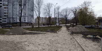 У Тернополі зводять новий сквер за майже пів мільйона
