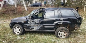 Рятувальники допомагали водію, які заїхав у кювет у Копичинцях