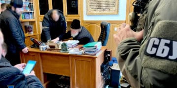 Через можливе розпалювання національної ворожнечі СБУ прийшло з обшуками до Почаївської лаври